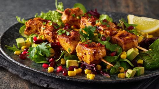 Curry-Huhn mit Bohnen-Mais-Salat
